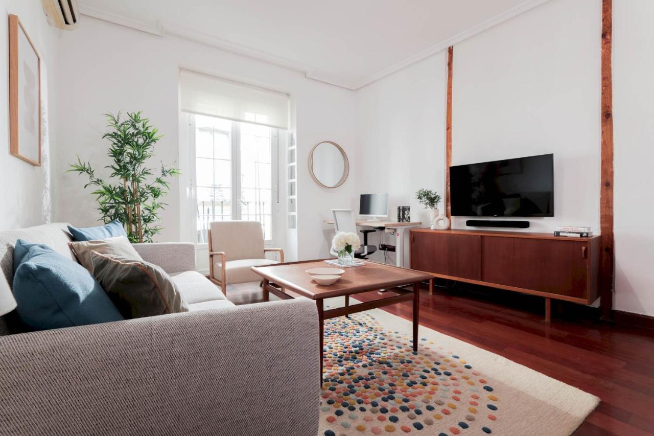 One Bedroom Apartment In Chueca Madrid Exterior foto